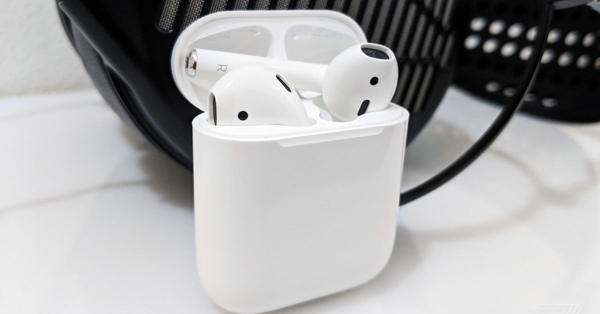 High Quality Earpods ( for android and Iphones) Wireless + Powerbank